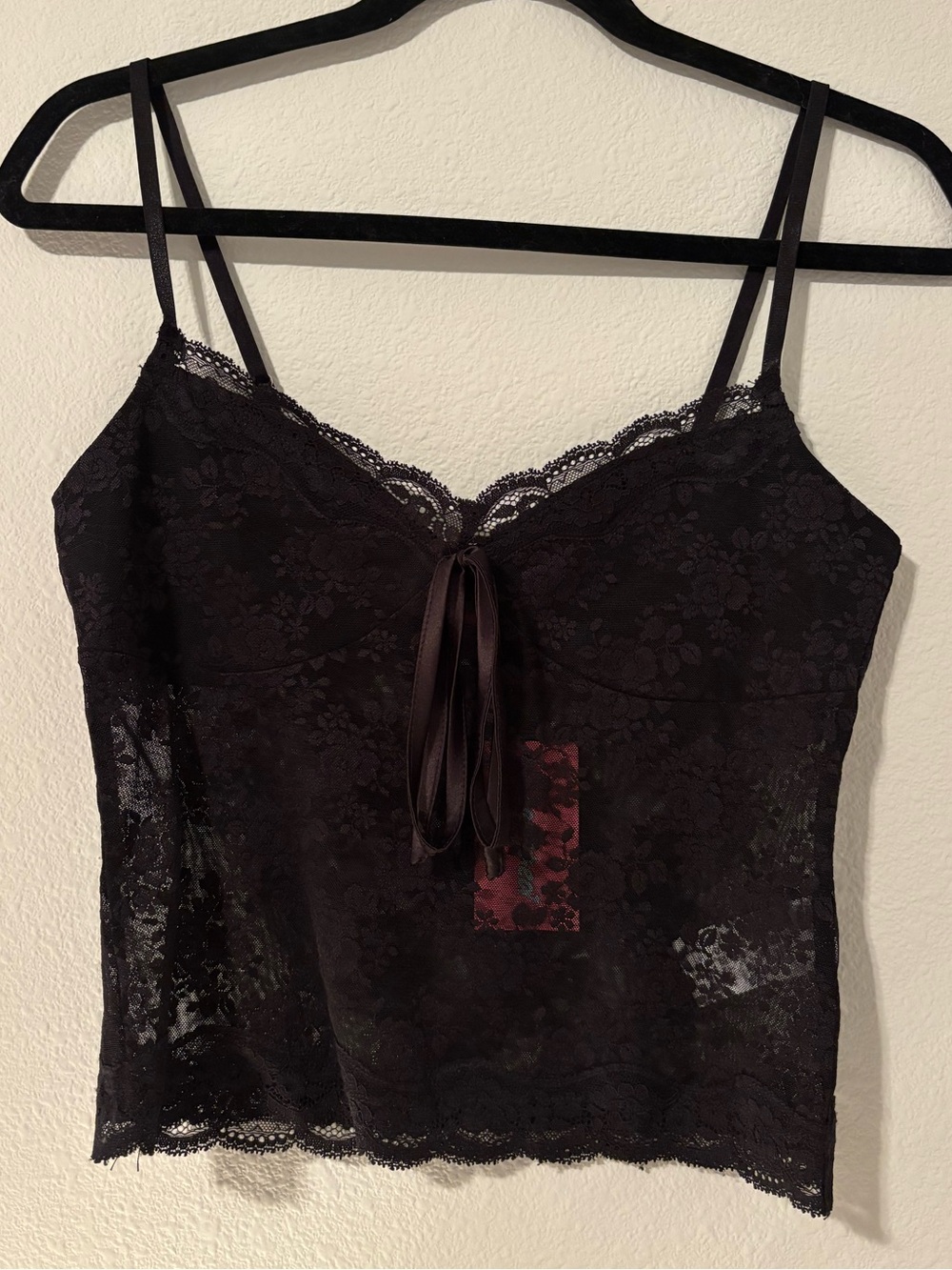 NWT Edikted Lace Cropped Tank